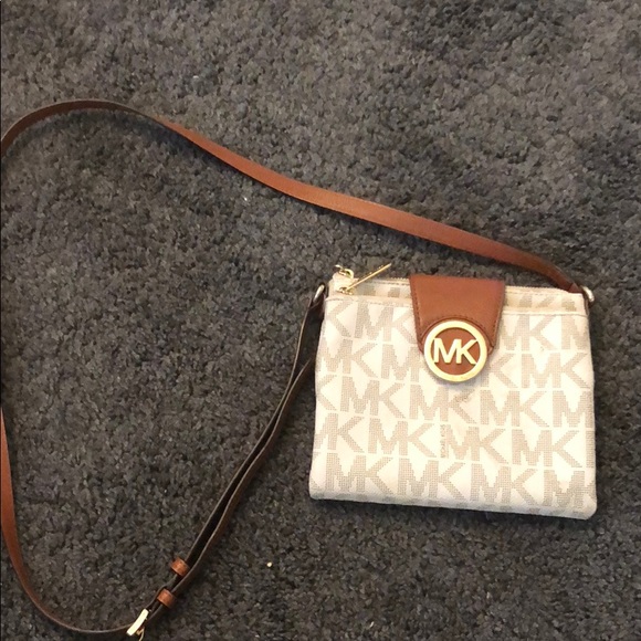 Michael Kors Handbags - Michael Kors Cross Body Bag